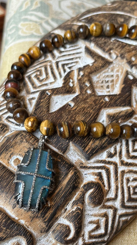 Handcrafted Tiger’s Eye String Necklace with Fluorite, Blue Sapphire, and Diamond Pendant Antiqa Handcrafted