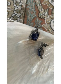 blue sapphire earring