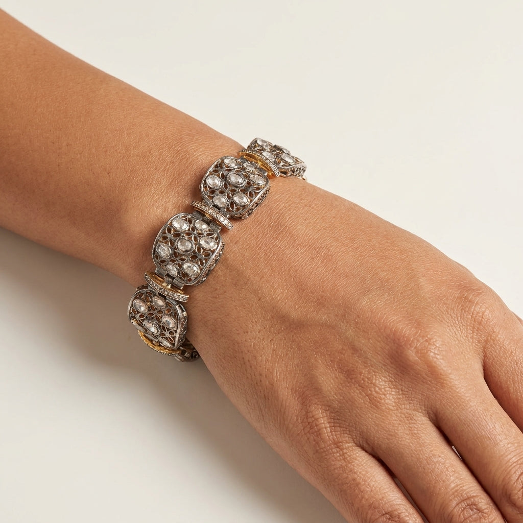 elegant women’s bracelet with polki and diamond accents